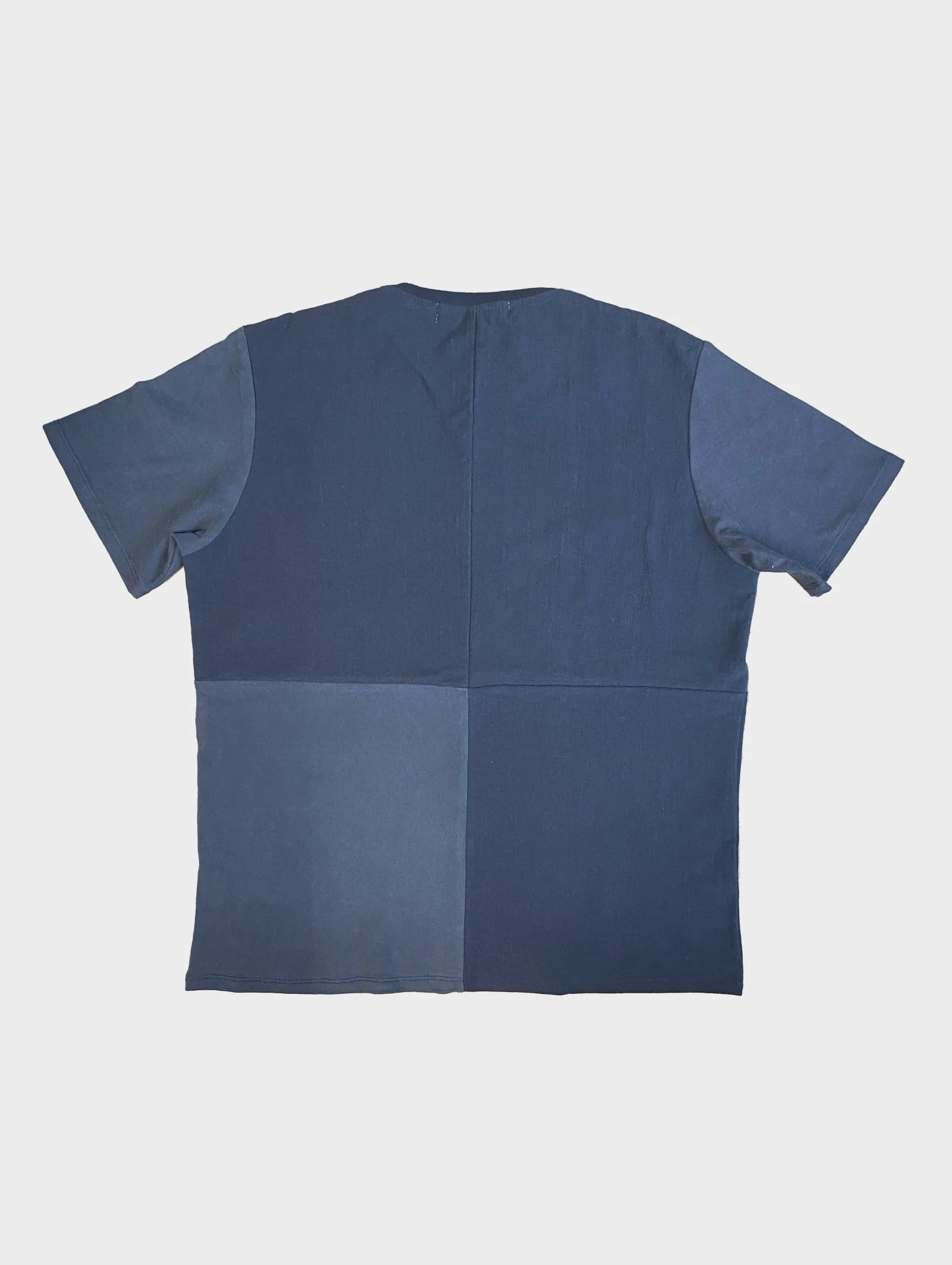 The Classic T-Shirt Black S - Image 2